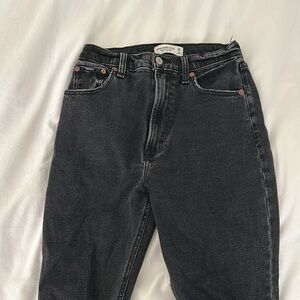 Like new Abercrombie & Fitch Jeans 26 Straight Ultra High Rise black